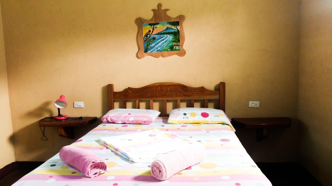 Hostel Life Is Good Moyogalpa Exterior photo